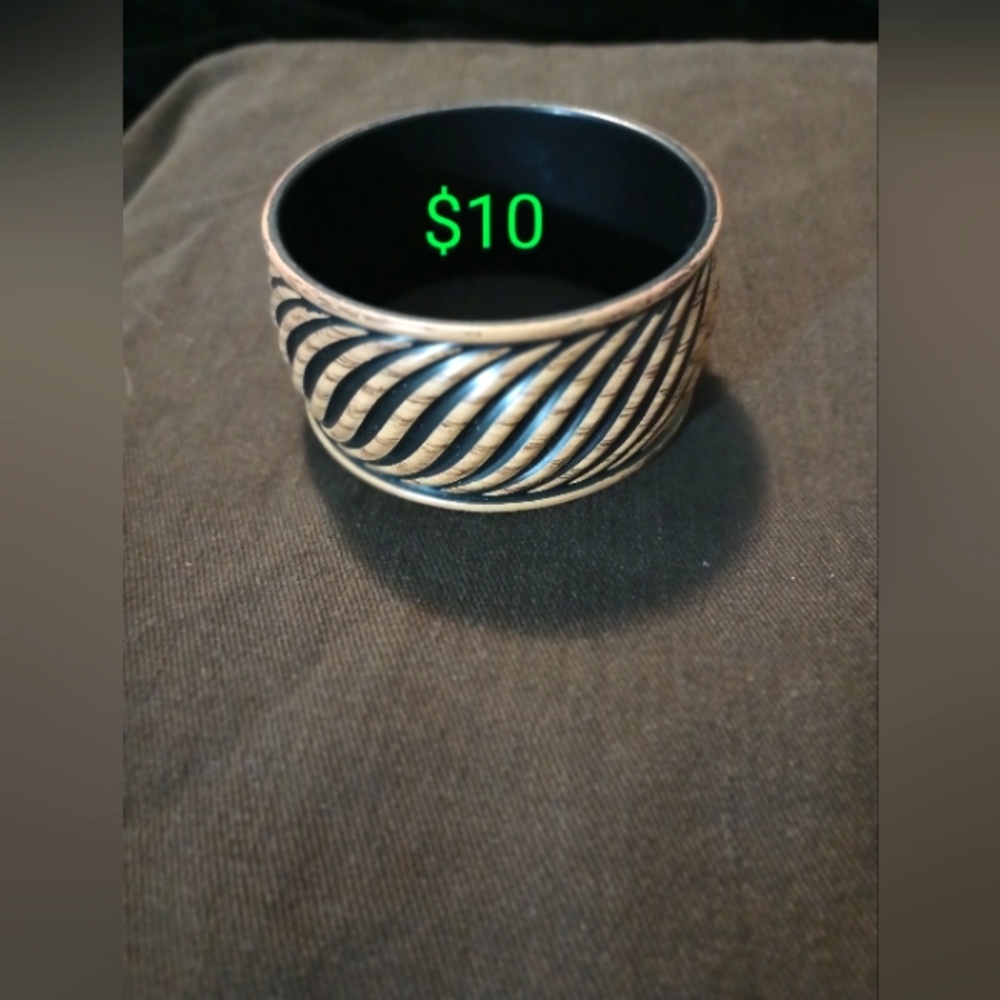 Wood look custom bracelet